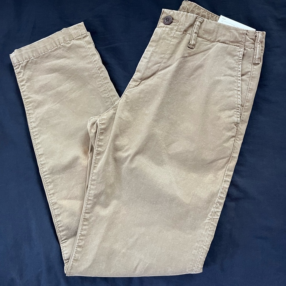 AE Flex Slim Straight Lived-In Khakis